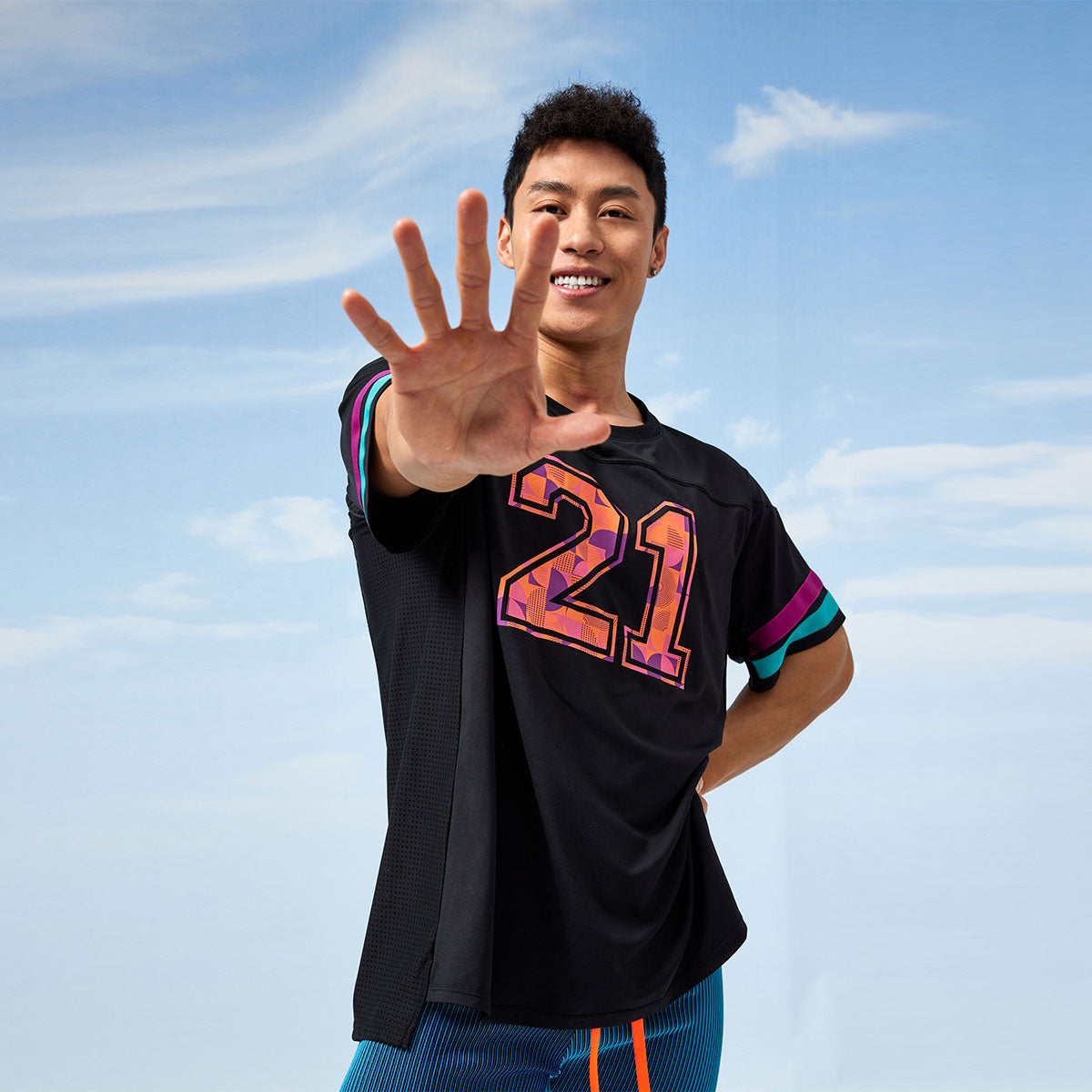 KINKON 21 Graphic Tee