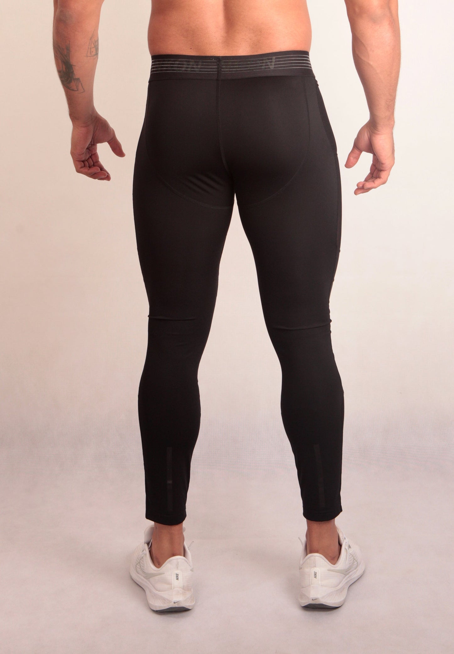 KINKON Paneled mesh Tights